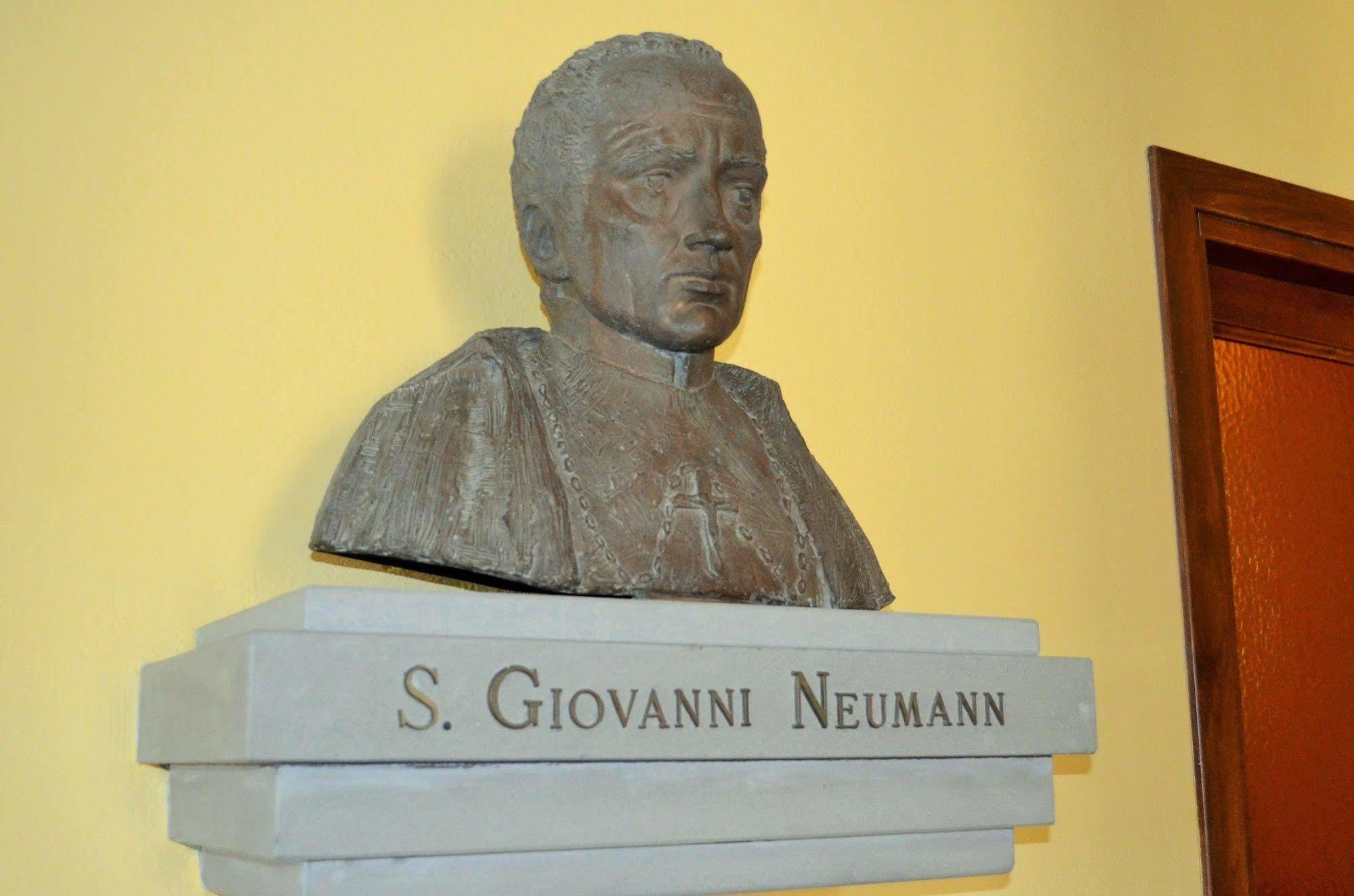 קורטונה Hotel Oasi Neumann מראה חיצוני תמונה